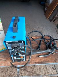 Saldatrice a filo continuo 