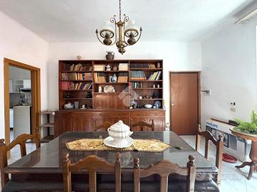 4 LOCALI A CHIAVARI