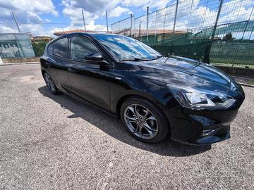 2019 Ford Focus ST Line