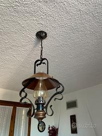 Lampadario in rame e ferro con lanterna