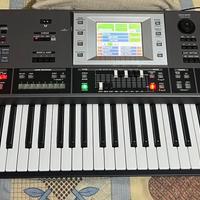 Roland G-70 V3 Arranger Workstation