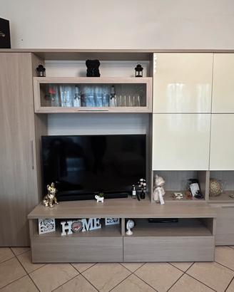 Parete attrezzata soggiorno bianco  lucido e legno