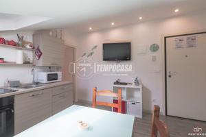 BILOCALE RISTRUTTURATO CON BOX AUTO IN CENTRO A MI