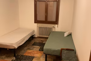 Posto letto per lavoratori,studenti