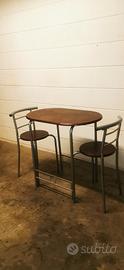 Tavolino e sedie per due persone 