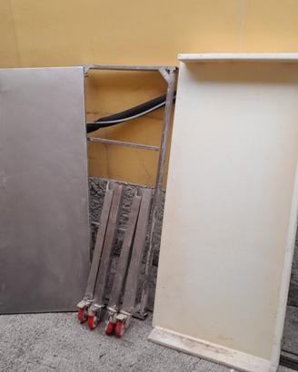 tavolo in acciaio con piano in teflon più acciaio 