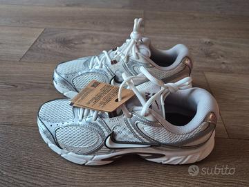 Nike V2K Run Taglia 42 - Nuove in Scatola/Etichett
