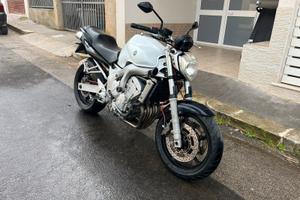 Yamaha FZ6