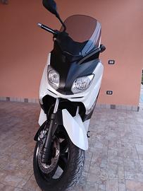Yamaha Xmax 250