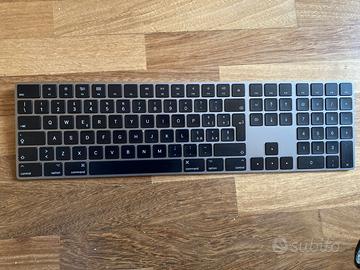 Apple Magic Keyboard con tastierino numerico