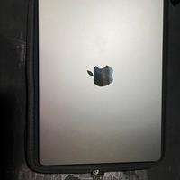 MacBook Air M2