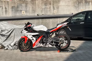 Yamaha R1 2005