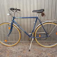 Bicicletta d'epoca uomo.