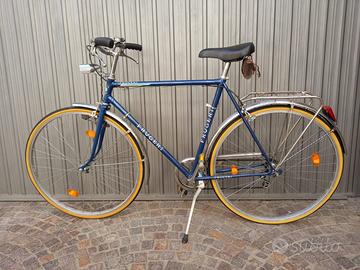 Bicicletta d'epoca uomo.
