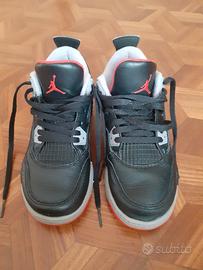 Nike Air Jordan 4 Retro nr.32
bambina usate