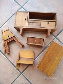 Arredo casa di bambole vintage in legno
