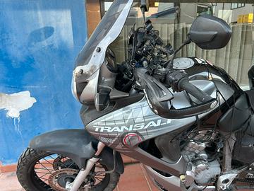 Honda transalp 700