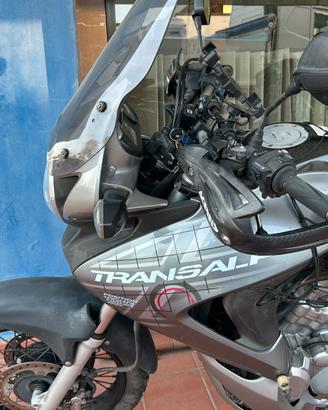 Honda transalp 700