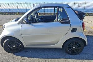 Smart cabrio benzina 90 cavalli cambio auto
