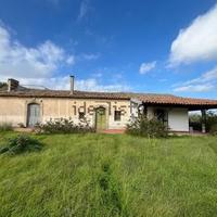 Casale + 7 ettari terreno