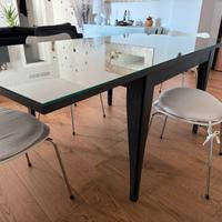 Tavolo Wenghe +4 sedie Arne Jacobsen Bauhaus.