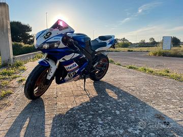 Yamaha R1
