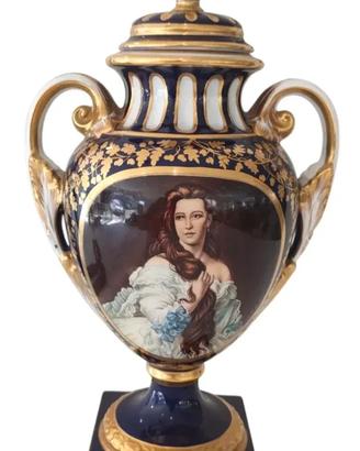Splendido vaso antico in stile Capodimonte, firmat