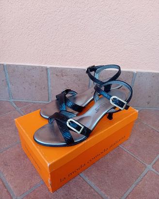 sandalo nero e argento gioiello con tacco