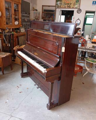 Pianoforte a parete Kemble London