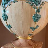 Vaso con piedistallo