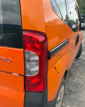 fanale posteriore dx citroen meno