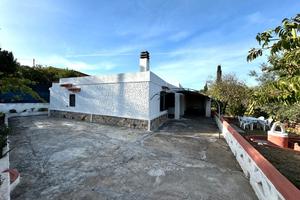 Villa singola con giardino a siniscola