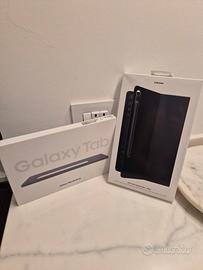 Samsung Galaxy Tab S10 FE 10.9" 5G con tastiera