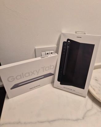 Samsung Galaxy Tab S10 FE 10.9" 5G con tastiera