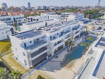 APPARTAMENTO PARI AL NUOVO CON GARAGE E PISCINA