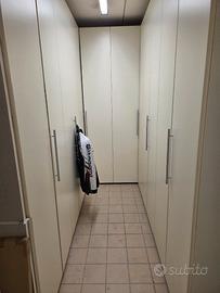 Armadio 2 angoli  280x180x280 in Omaggio