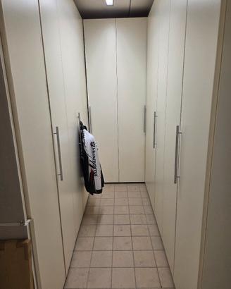 Armadio 2 angoli  280x180x280 in Omaggio