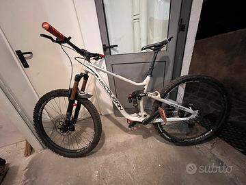 Bici Lee Cougan  quest team 29 da enduro