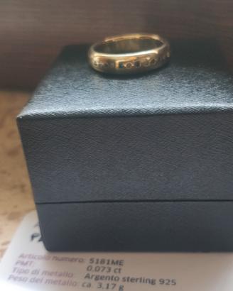 Anello con diamanti