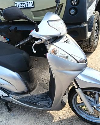 Honda SH300