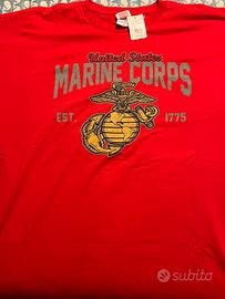 T-shirt rossa corpo dei marines americani