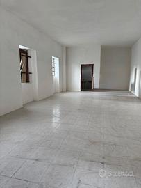 Box garage auto, adatto per auto o come deposito,