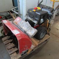 Spazzaneve KC trazionato con motore a scoppio