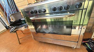 forno con 5 fornelli