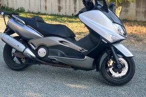 Yamaha t-max