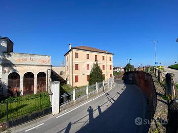Palazzo terra-cielo ad Anguillara veneta