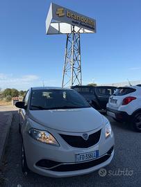 Lancia Ypsilon 1.3 MJT 95cv my16"