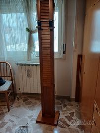 Specchio ed appendiabiti