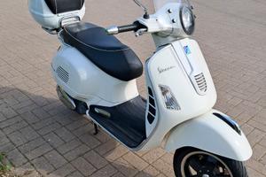 Piaggio vespa gts 300