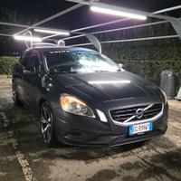 Volvo V60 r-Design 2.0 5cilindri Diesel 2011